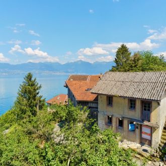 MAISON A RENOVER BRET PROCHE FRONTIERE SUISSE LAC